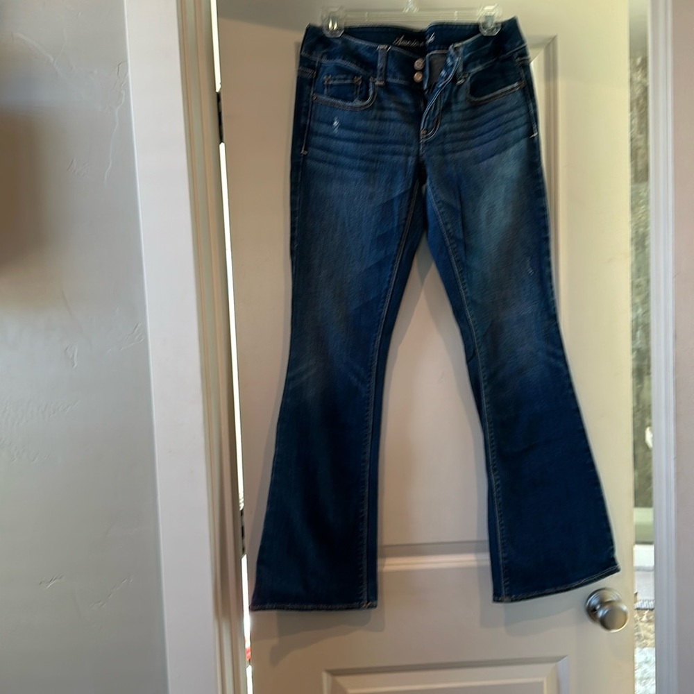 Like new American Eagle boot cut jeans Artist size 4
